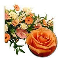 Настольная композиция из Роз, Лилий и Гербер «Сезон радости» Настольная композиция из Роз, Лилий и Гербер «Сезон радости»