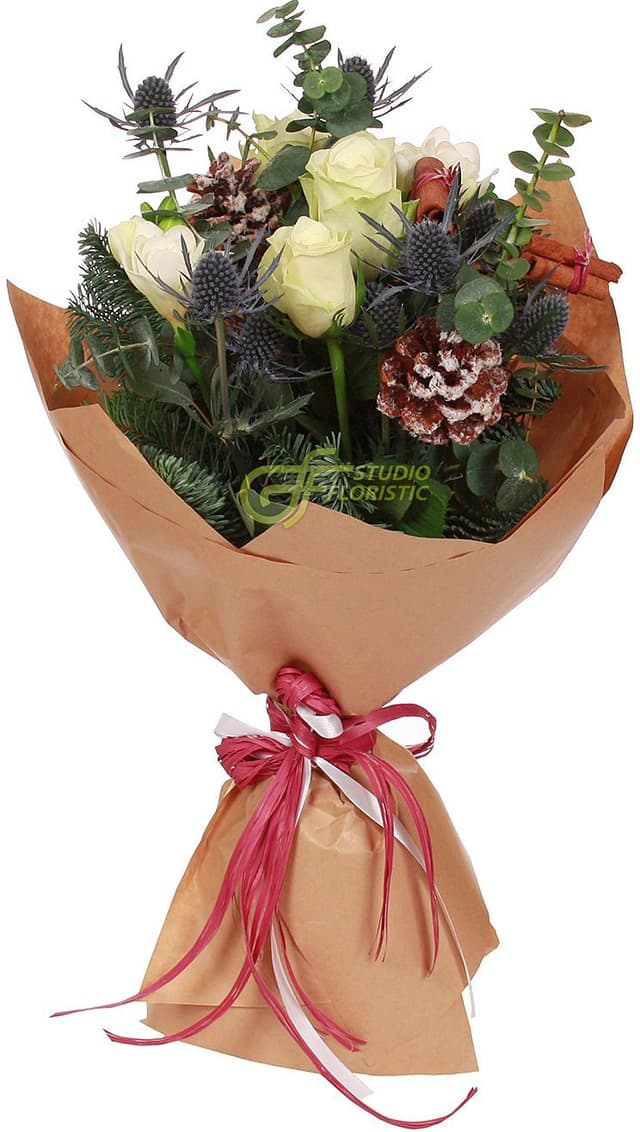 Новогодний букет из Ели, Роз и Фрезий «Зимняя серенада» Новогодний букет из Ели, Роз и Фрезий «Зимняя серенада»