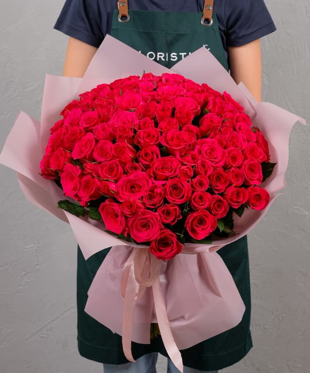 Роза Кения ярко-малиновая 101шт 40 см Роза Кения ярко-малиновая 101шт 40 см