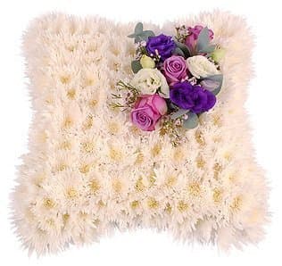 Траурная композиция из Хризантем, Роз и Лизиантуса «Последний лепесток» Траурная композиция из Хризантем, Роз и Лизиантуса «Последний лепесток»